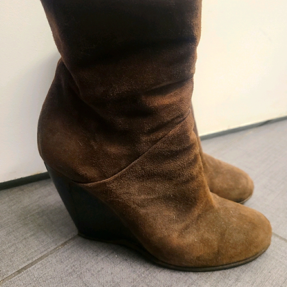 Giuseppe Zanotti fur-lined brown suede wedge boots